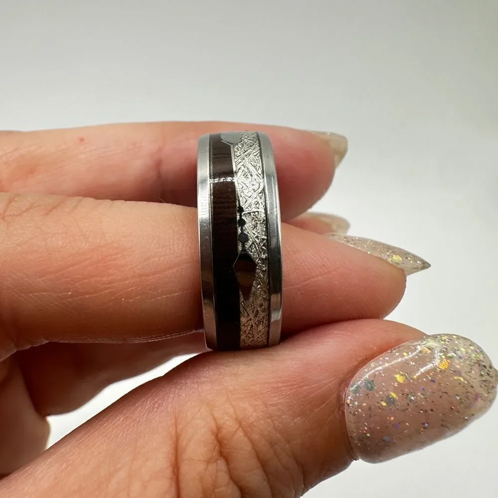 Men's size‎ 12.5 silver with resin/high polish scroll design, wood/ arrow ring!